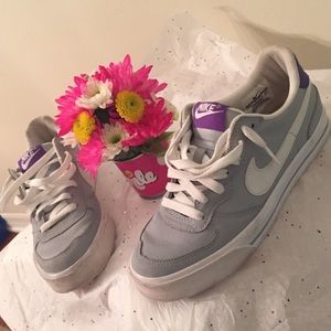 NIKE Low Rise Sneakers 🌸